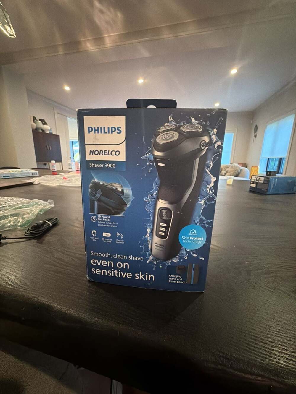 Philips Norelco Shaver 3900 Series Wet & Dry Electric Shaver USED ONCE Fast2ship